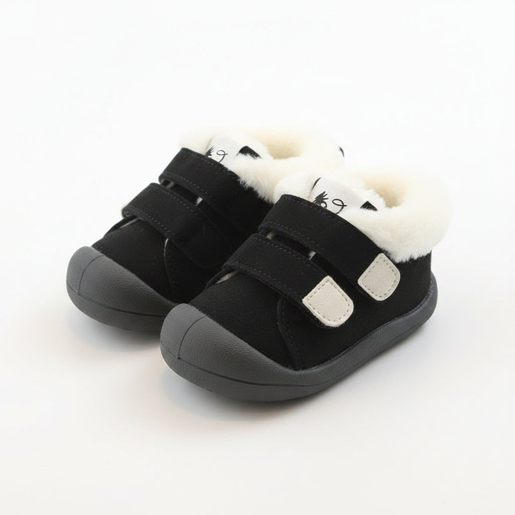 Comfortable kids shoes for boys and girls